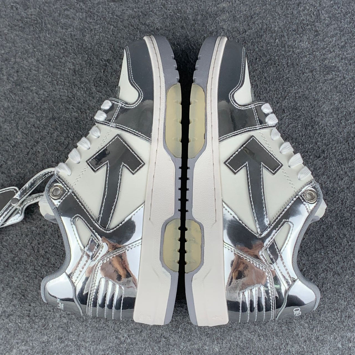 Off-White Out of Office 'Mirror Silver'