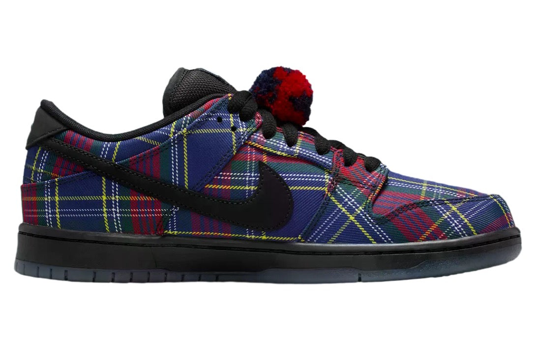 Nardwuar x Nike SB Dunk Low Pro II1493-600